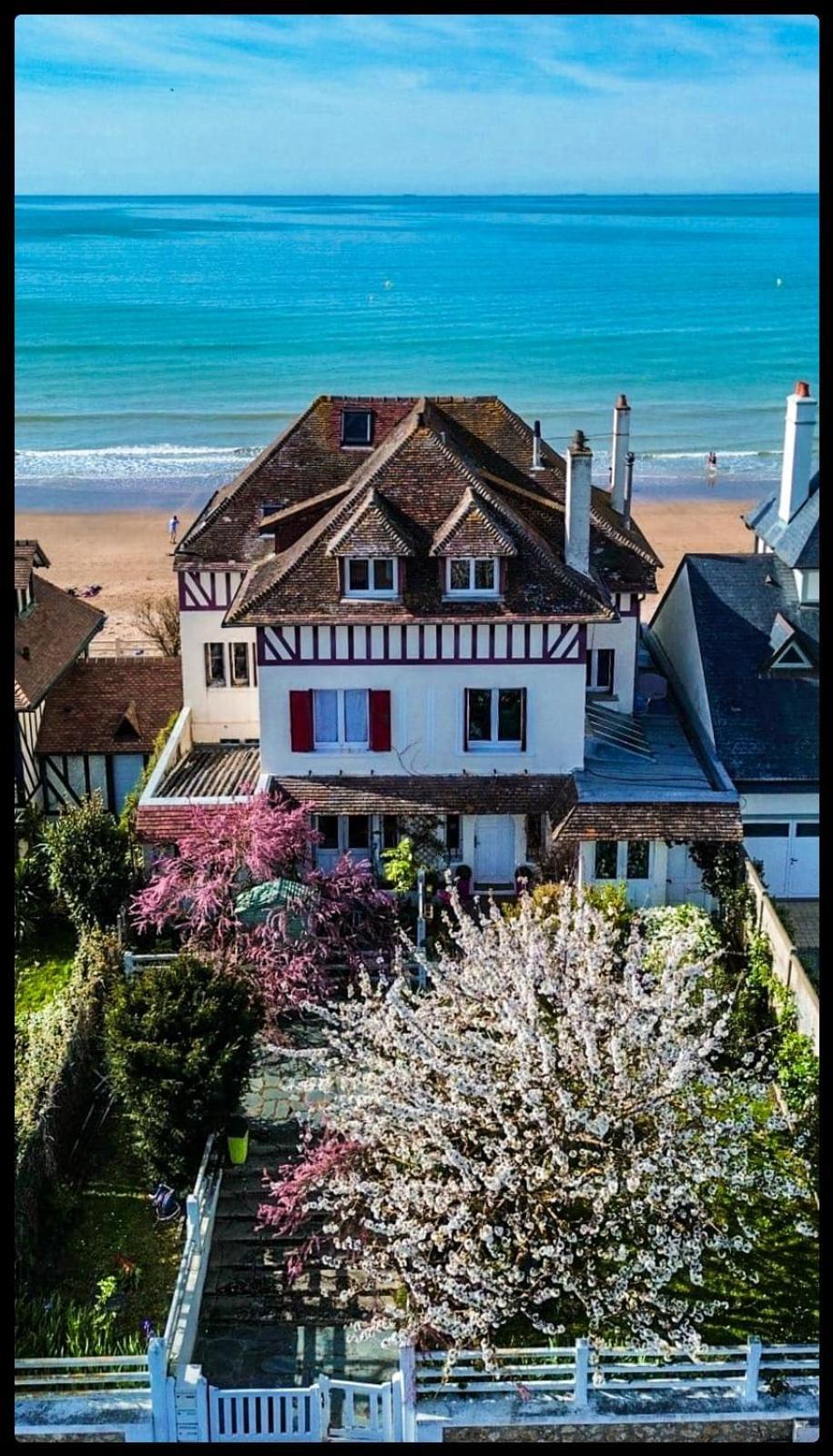 Ferienwohnung Les Pieds Dans L'Eau Blonville-sur-Mer Exterior foto