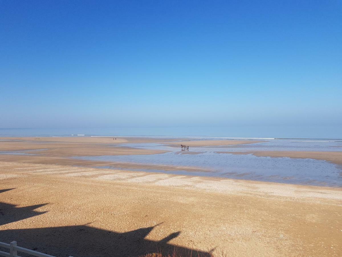 Ferienwohnung Les Pieds Dans L'Eau Blonville-sur-Mer Exterior foto